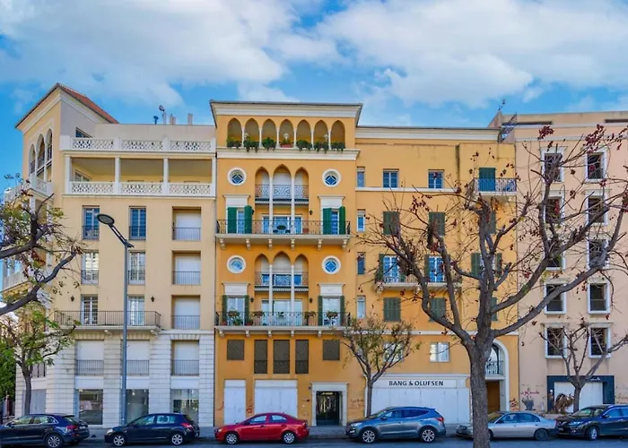 Mundo - Exquisite 2-Br W Balcony At Saifi Village