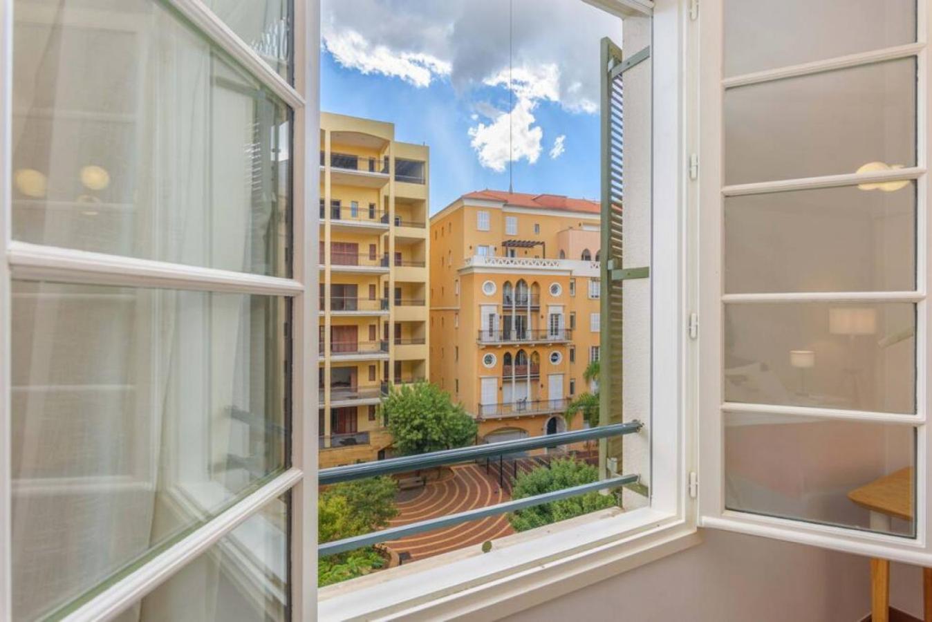 Apartment Mundo - Exquisite 2-br W Balcony At Saifi Village *