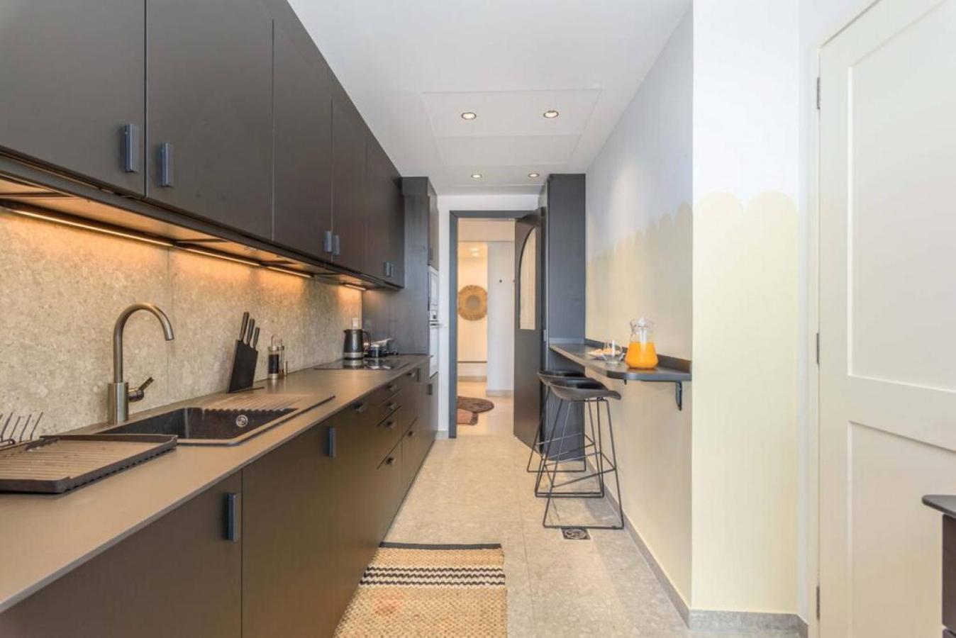 Mundo - Exquisite 2-br W Balcony At Saifi Village Apartment