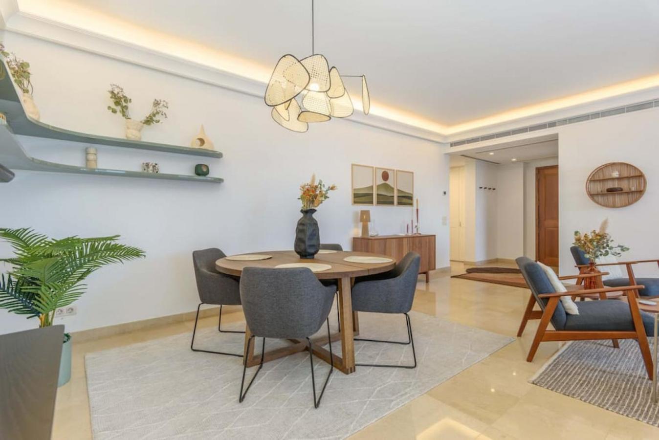 Mundo - Exquisite 2-br W Balcony At Saifi Village Apartment Beirut