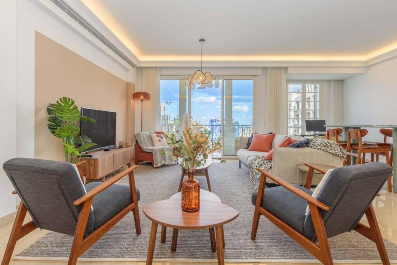 Mundo - Exquisite 2-br W Balcony At Saifi Village Apartment