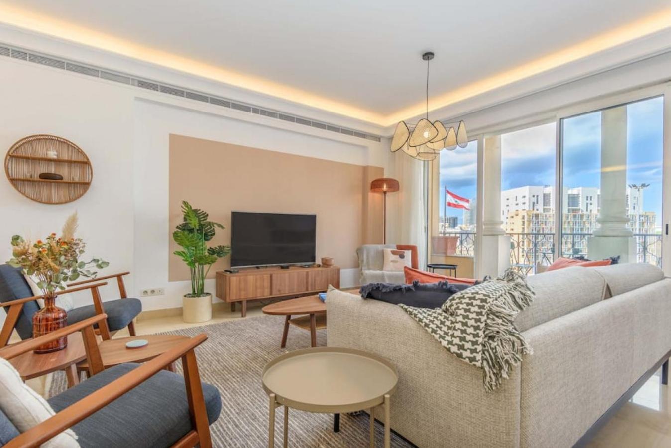 Mundo - Exquisite 2-br W Balcony At Saifi Village Apartment Beirut